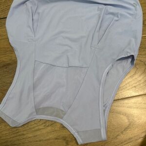 Purple lululemon flowsy tank